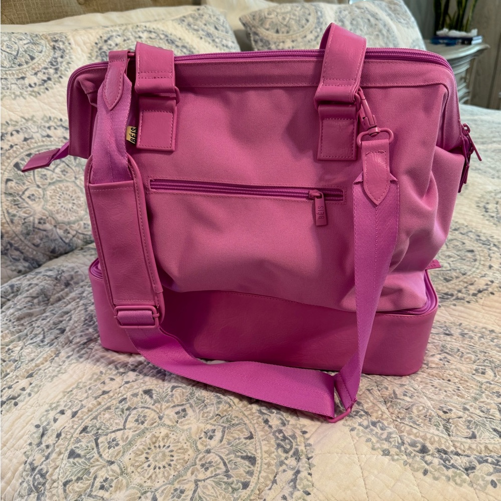 Beis Weekender Mini in Berry
